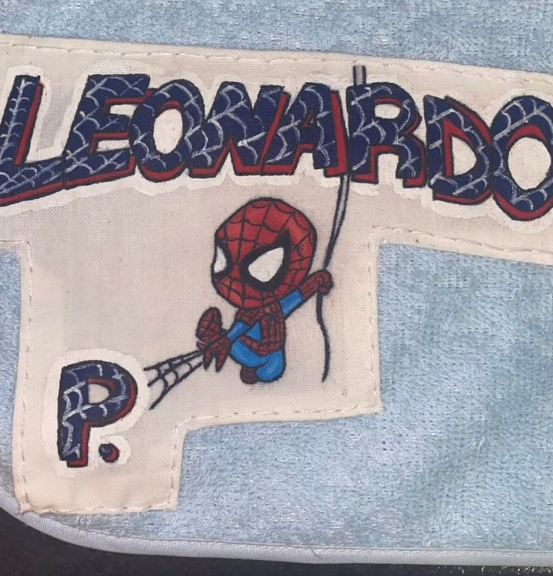 Bavaglini Personalizzati – Dipinti a Mano con il Nome del Tuo Bambino