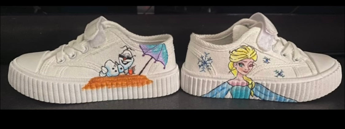 ❄️ SCARPE CUSTOM FROZEN – Magia e Stile per Piccole Regine