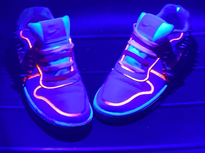 BARBIE NEON PUNK – Scarpe Custom Rosa Fluo & Borchie