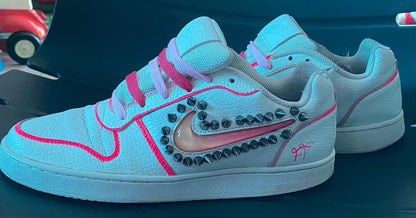 BARBIE NEON PUNK – Scarpe Custom Rosa Fluo & Borchie